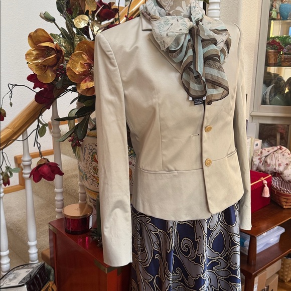 henri bendel Jackets & Blazers - HENRI’ BENDEL NEW YORK SOPHISTICATED JACKET SILVER SATIN MADE IN ITALY SZ 8